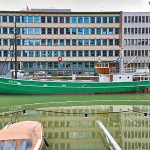 Botel Boathotel Wilhelmina Rotterdam